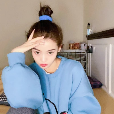 甜美风格的女生头像图片