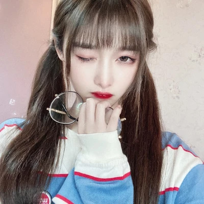 甜美风格的女生头像图片