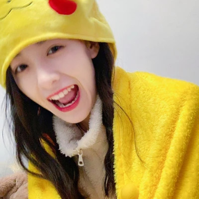 甜美风格的女生头像图片
