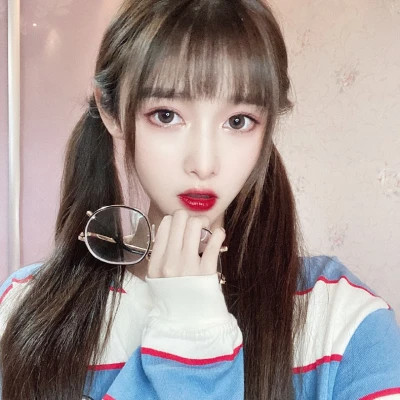 甜美风格的女生头像图片