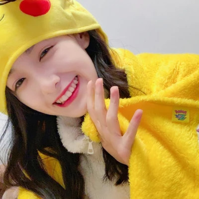 甜美风格的女生头像图片