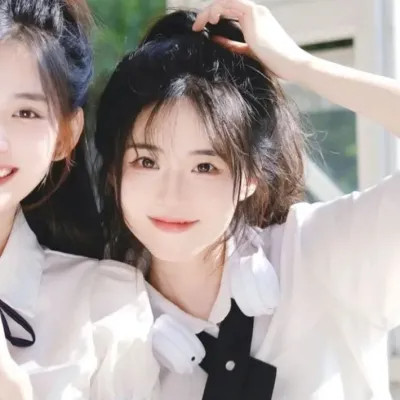 2025年最火爆的真人闺蜜头像图片