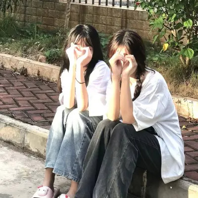 2025最火闺蜜头像二人一人一半