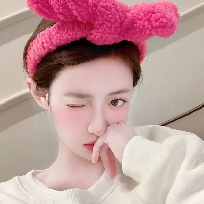 2025年真人女生头像图片