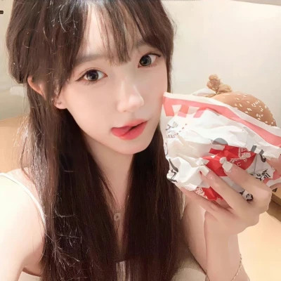 2025年真人女生头像图片