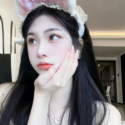 2025年真人女生头像图片