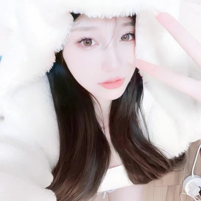 2025年真人女生头像图片