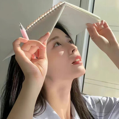 2025年真人女生头像图片