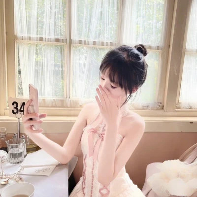 2025年真人女生头像图片