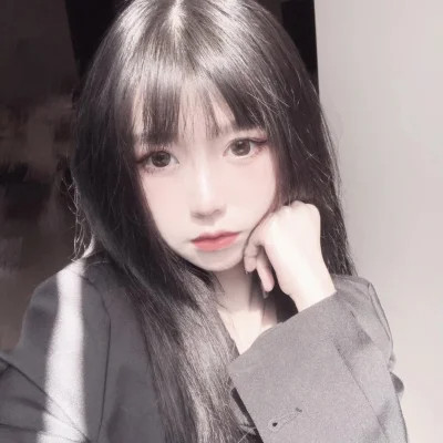 迷人年轻女生头像图片