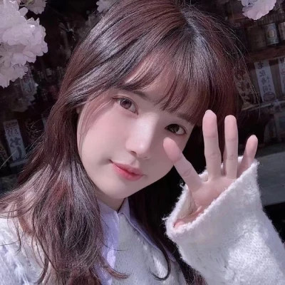迷人年轻女生头像图片