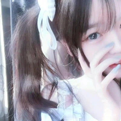 迷人年轻女生头像图片