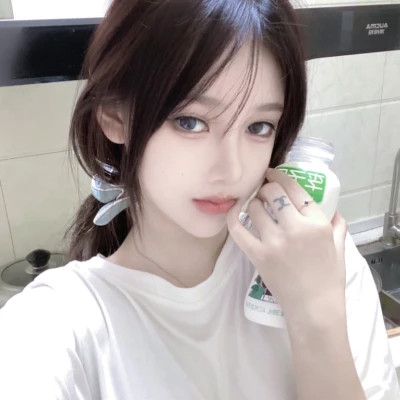 优雅简约女生头像