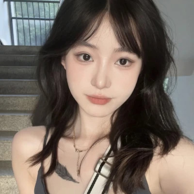 优雅简约女生头像
