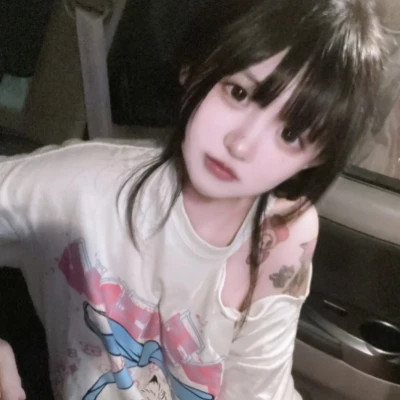 优雅简约女生头像