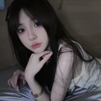 优雅简约女生头像