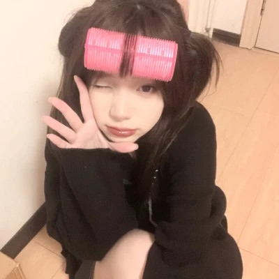 优雅简约女生头像