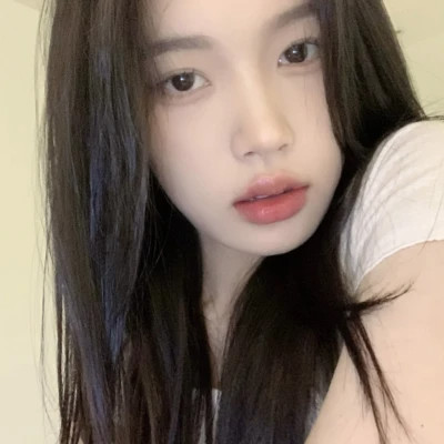 优雅简约女生头像