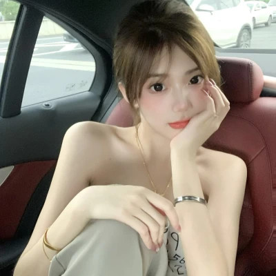 优雅简约女生头像