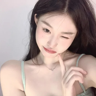 优雅简约女生头像