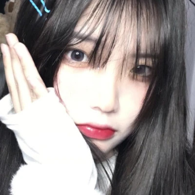 真人头像女自然真实