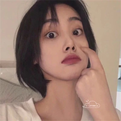 真人头像女自然真实
