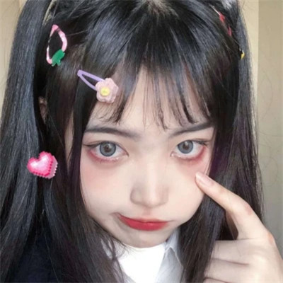 真人头像女自然真实