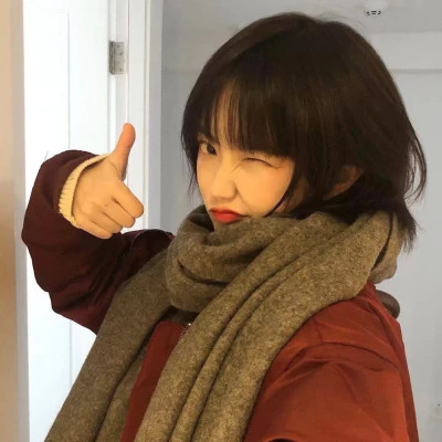真人头像女自然真实