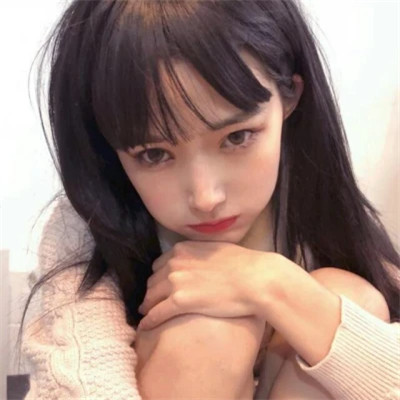 真人头像女自然真实