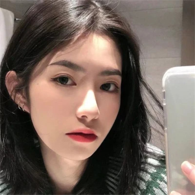 最新好看的女生头像