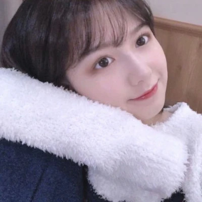 真人版头像女生