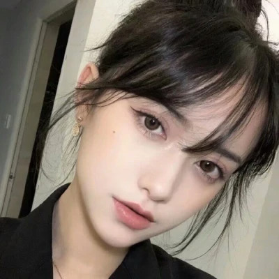 真人版头像女生