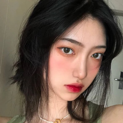 真人版头像女生