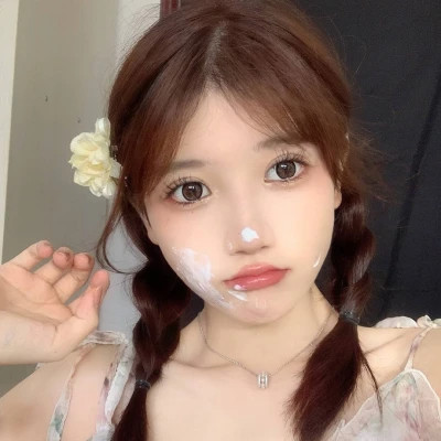 qq头像女生真人