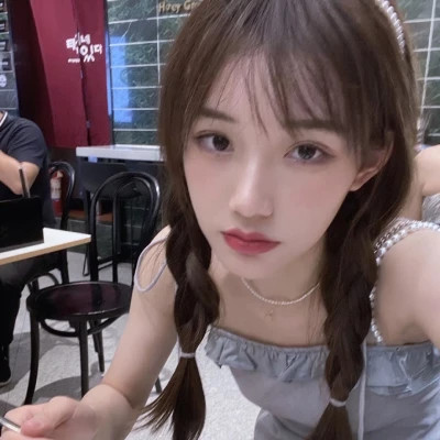 qq头像女生真人