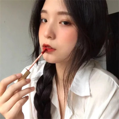 qq头像女生真人