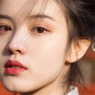 qq头像女生真人