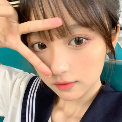 qq头像女生真人