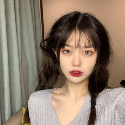 女头真人