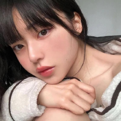 女头真人