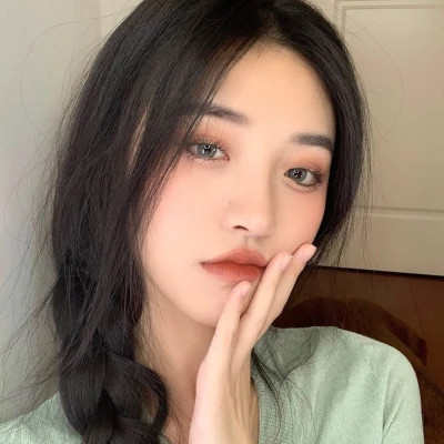 女头真人