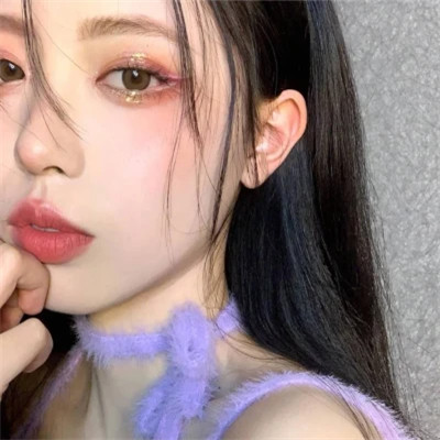 女头真人