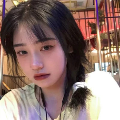 女头真人