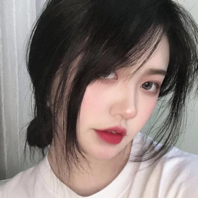 女头真人