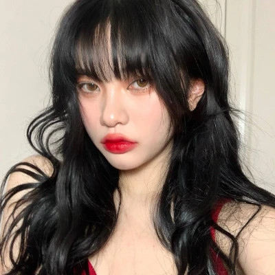 女头真人