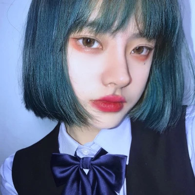 女头真人