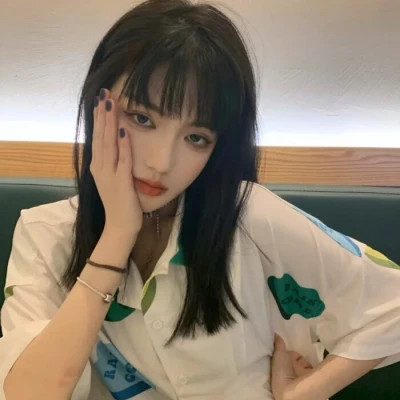 女头真人