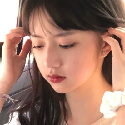 女头真人