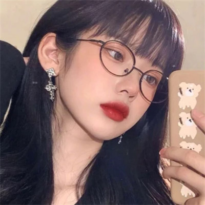 女头真人