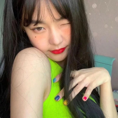 女头真人